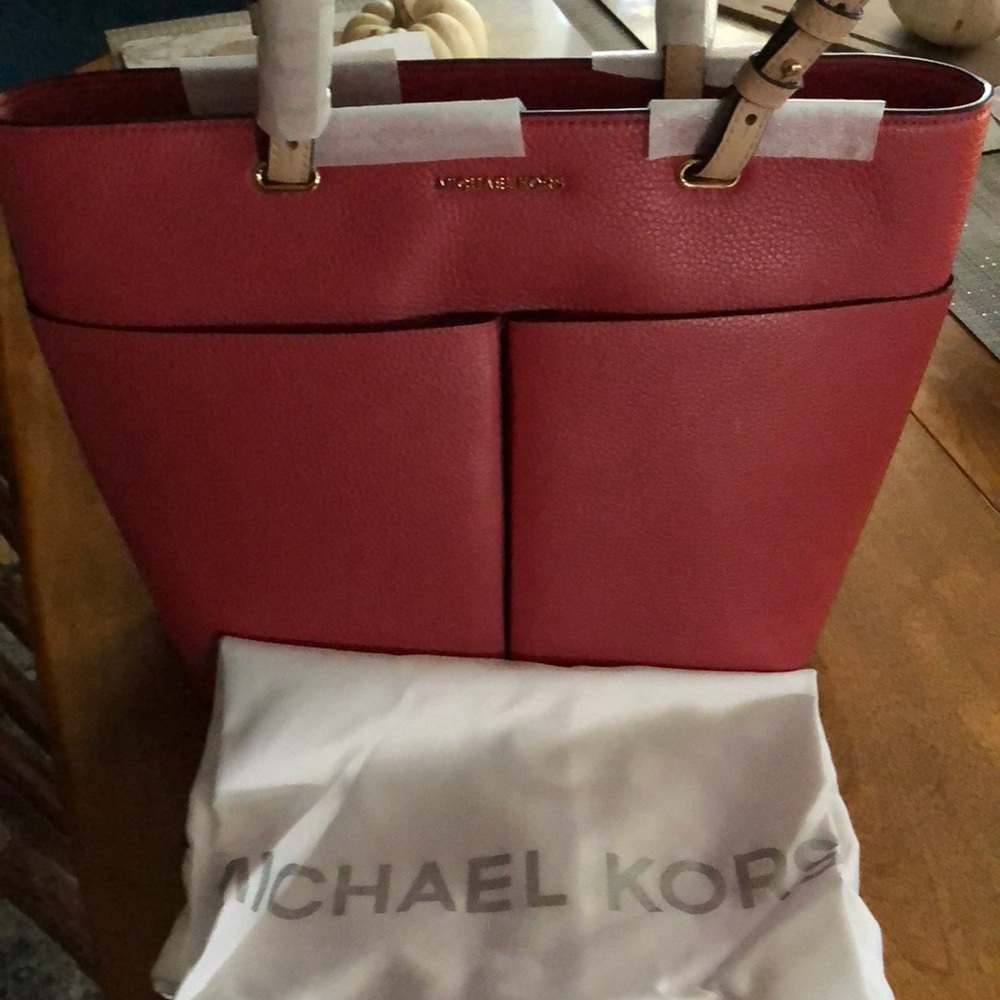 Bedford salmon rose new Michael Kors bag with duster bag
